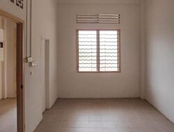 Flanders Square (D8), Retail #633263021
